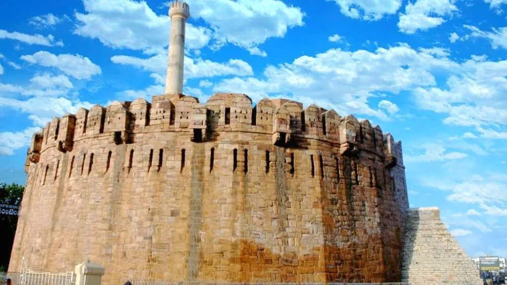 Konda Reddy Fort